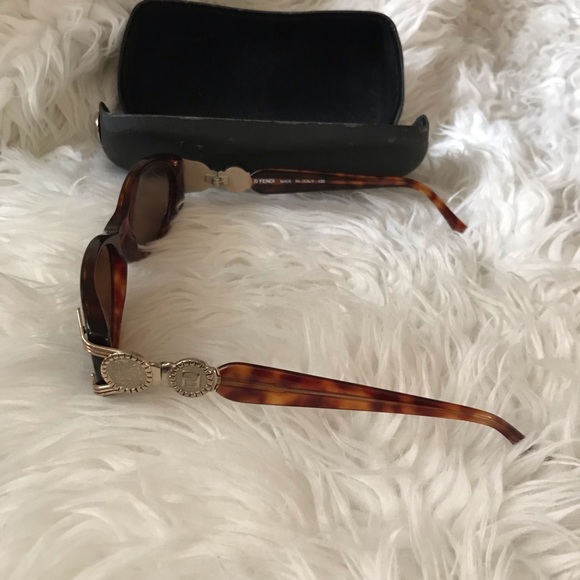 Fendi Accessories - Fendi Dark Havana 138 Sunglasses